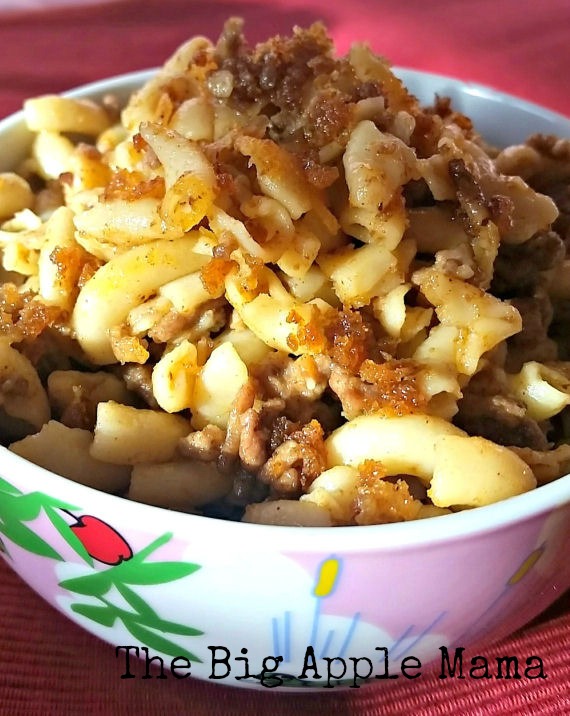 One pot Macaroni and Cheese complete with cheesy crunchy crust