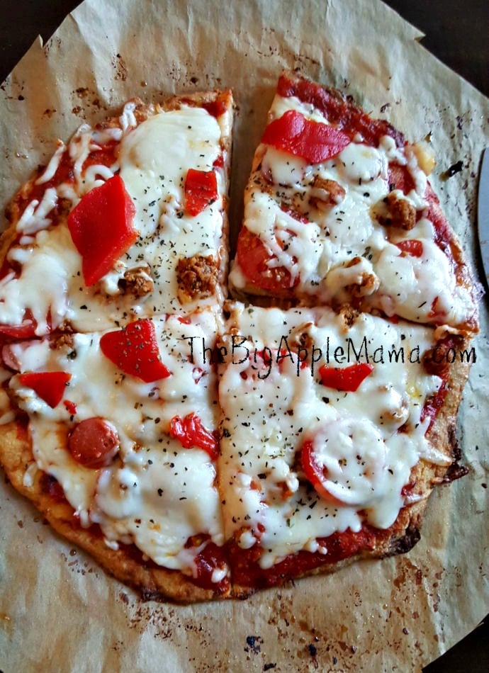The best and easiest recipe for low carb pizza - FatHead pizza