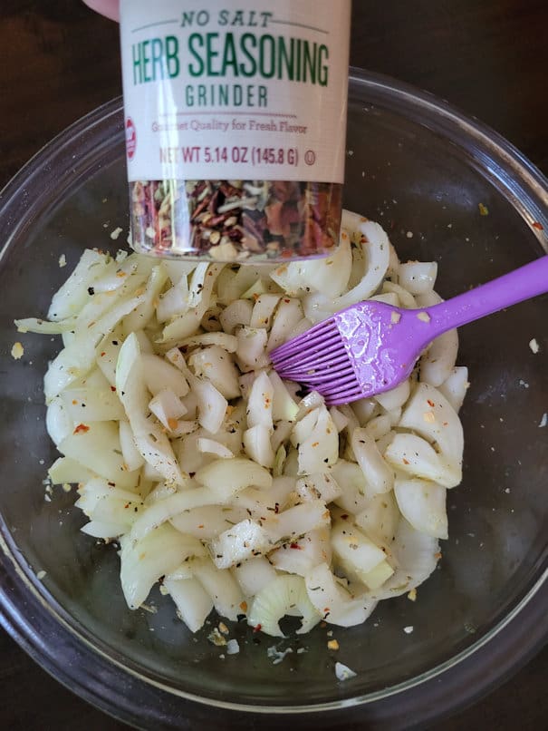 onions seasoned with spices