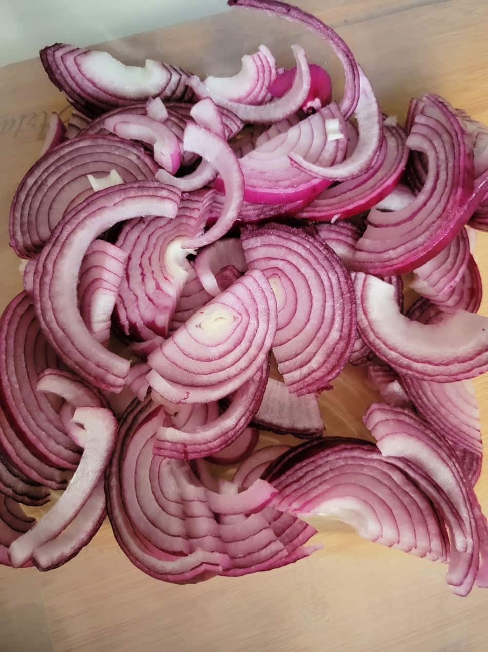 red onions sliced in half rings