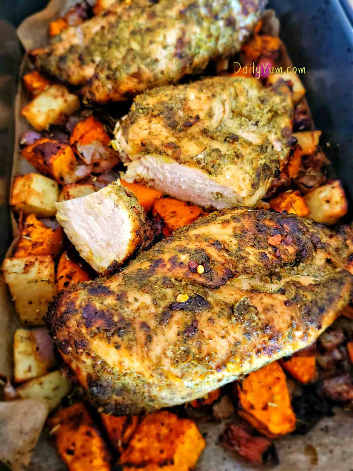 Tender and juicy chicken breast, served with roasted potatoes