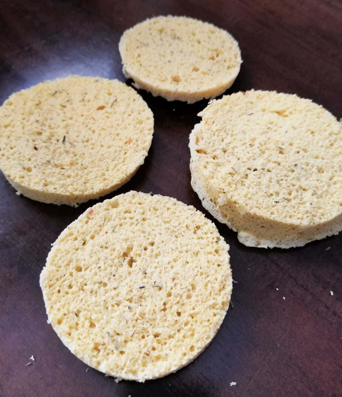 perfectly round slices of microwave mug bread