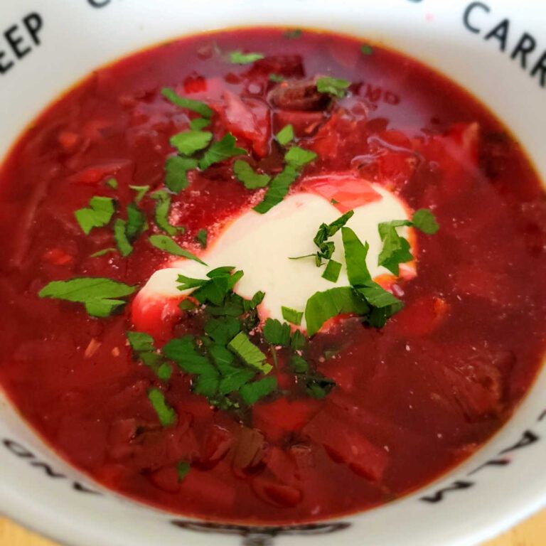 Easy and Hearty Borscht Recipe: A Rich and Vibrant Beet Soup Experience
